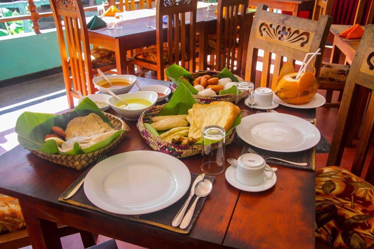 Hungry Lion Sigiriya Hotel Exterior foto